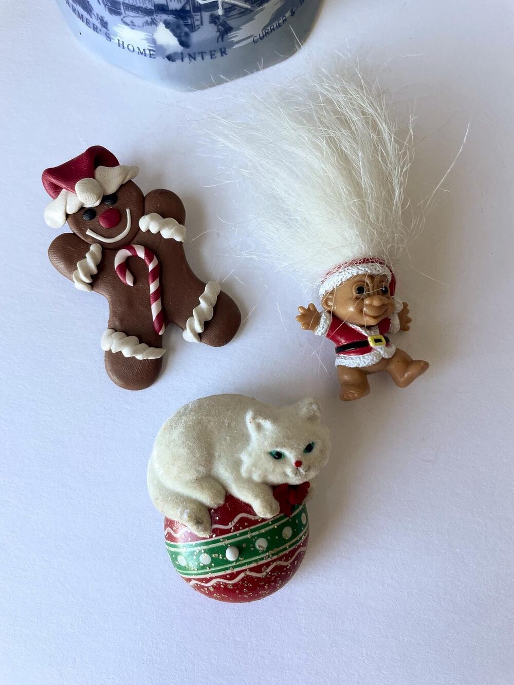 Kitsch Christmas Holiday Brooch Set
